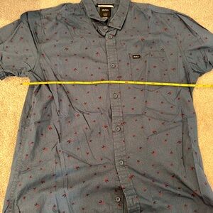 RVCA Navy and Red Patterned Casual Shirt Large Slim Fit